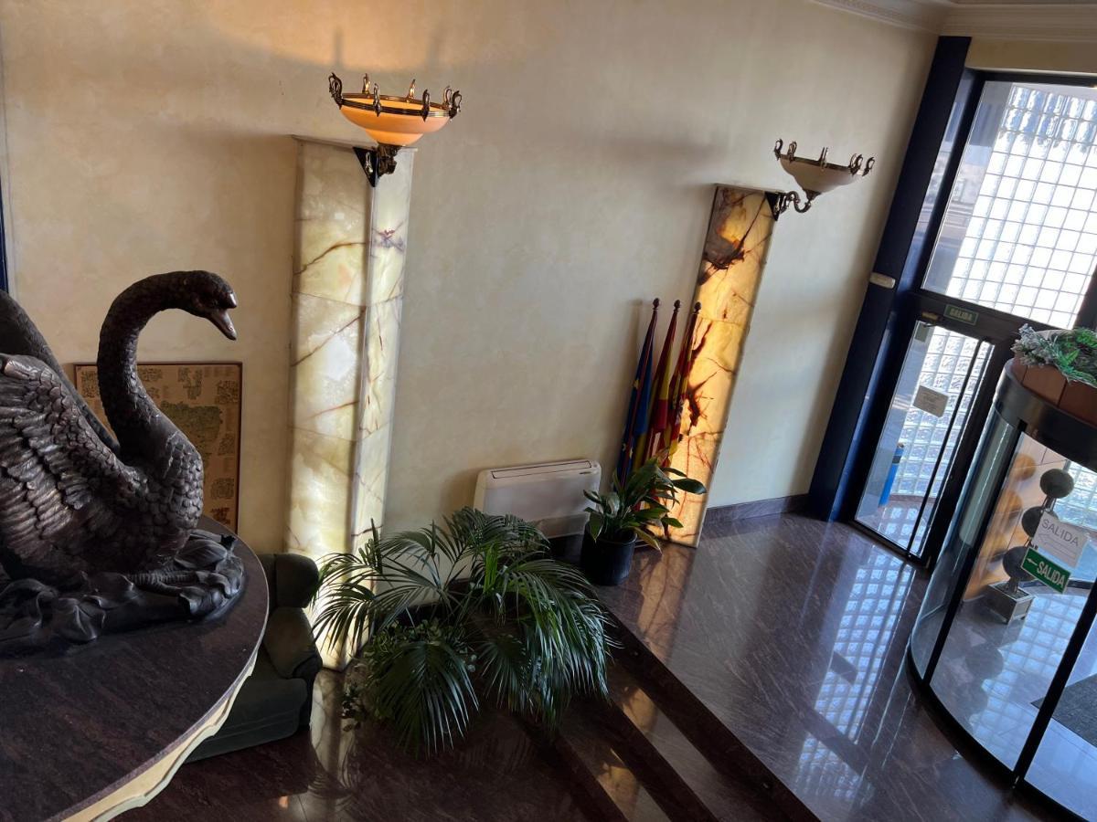 Hotel El Cisne Zaragoza Eksteriør billede