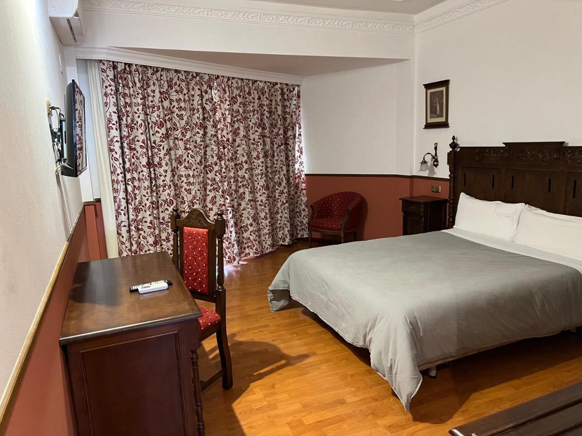 Hotel El Cisne Zaragoza Eksteriør billede